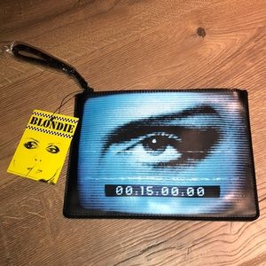 DANIELLE NICOLE & LYRIC CULTURE | “BLONDIE” CLUTCH